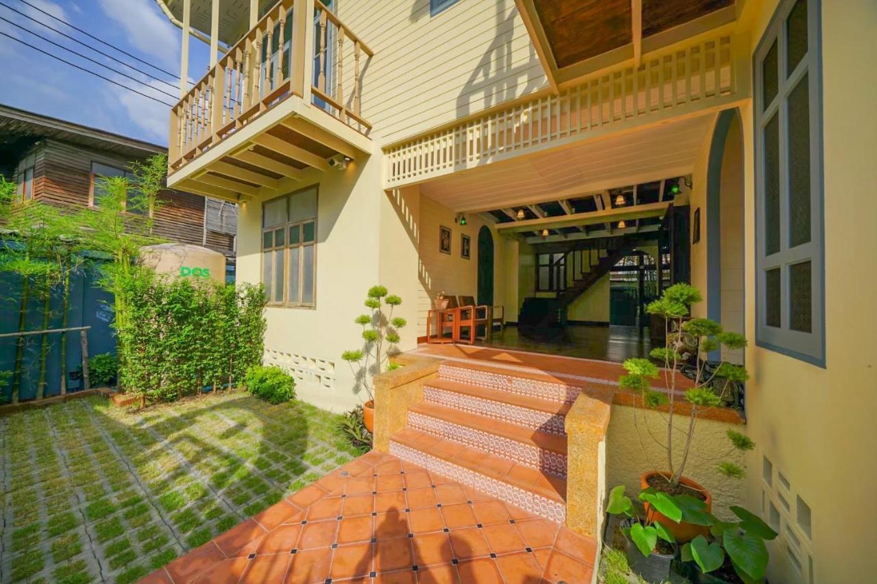 Bed and Breakfast Priya Boutique House Бангкок Екстер'єр фото