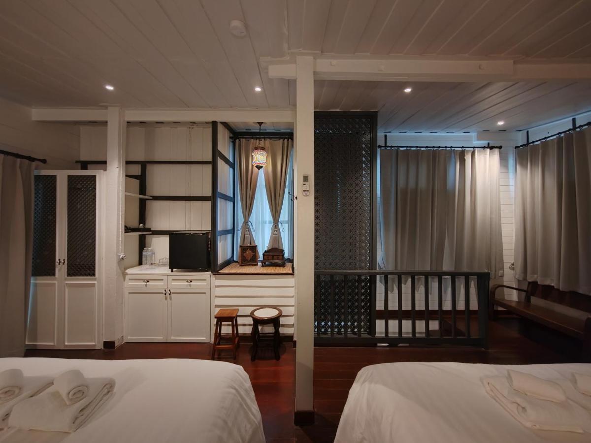 Bed and Breakfast Priya Boutique House Бангкок Екстер'єр фото