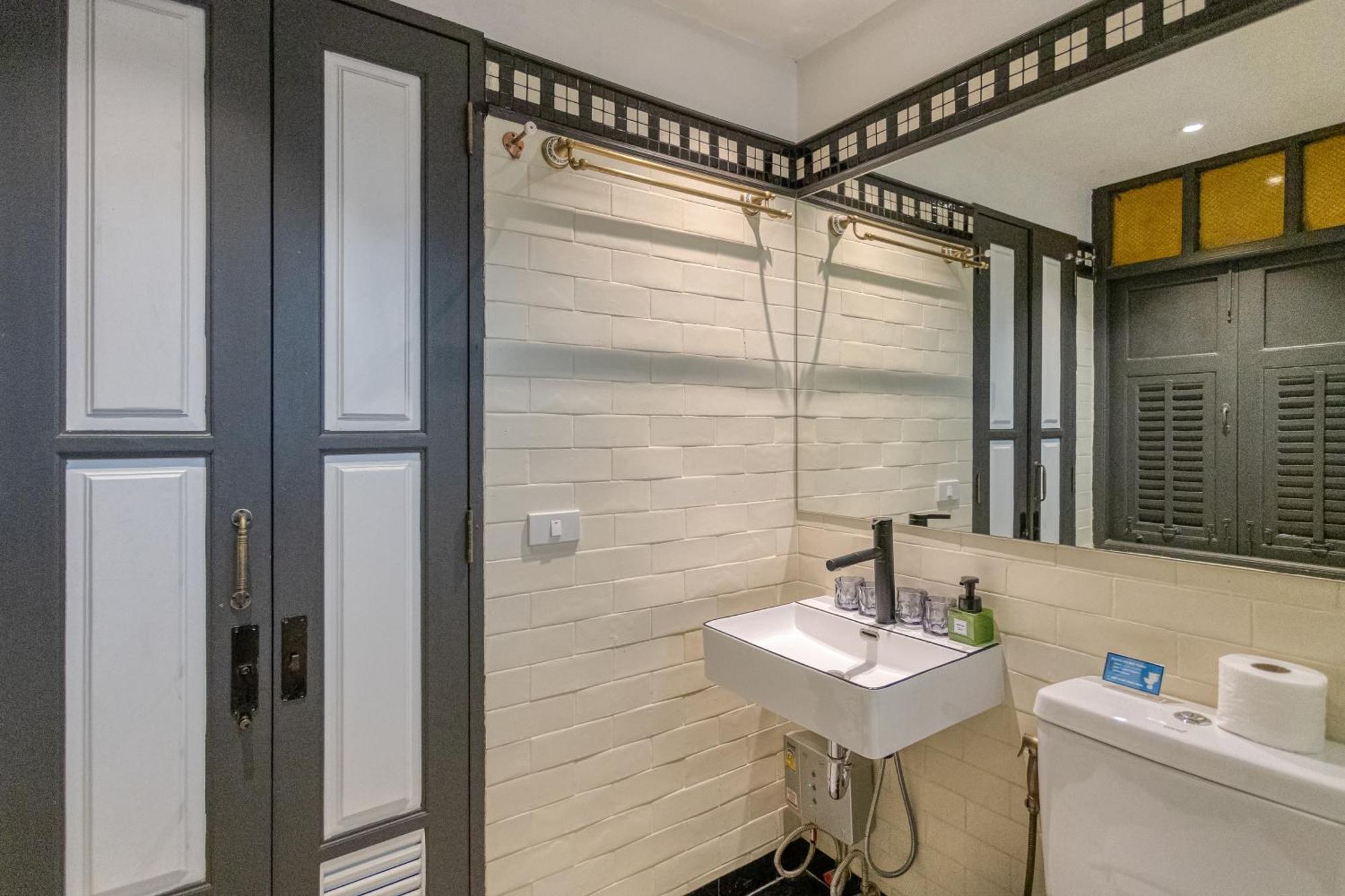 Bed and Breakfast Priya Boutique House Бангкок Екстер'єр фото