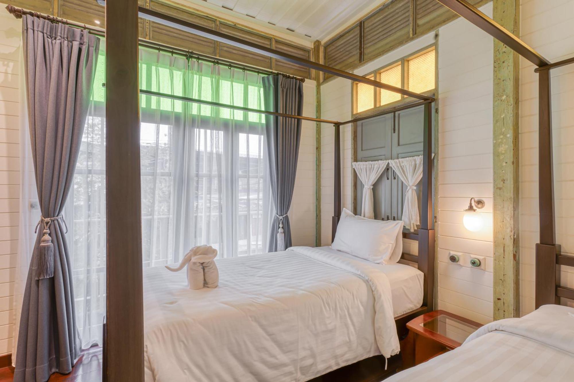 Bed and Breakfast Priya Boutique House Бангкок Екстер'єр фото