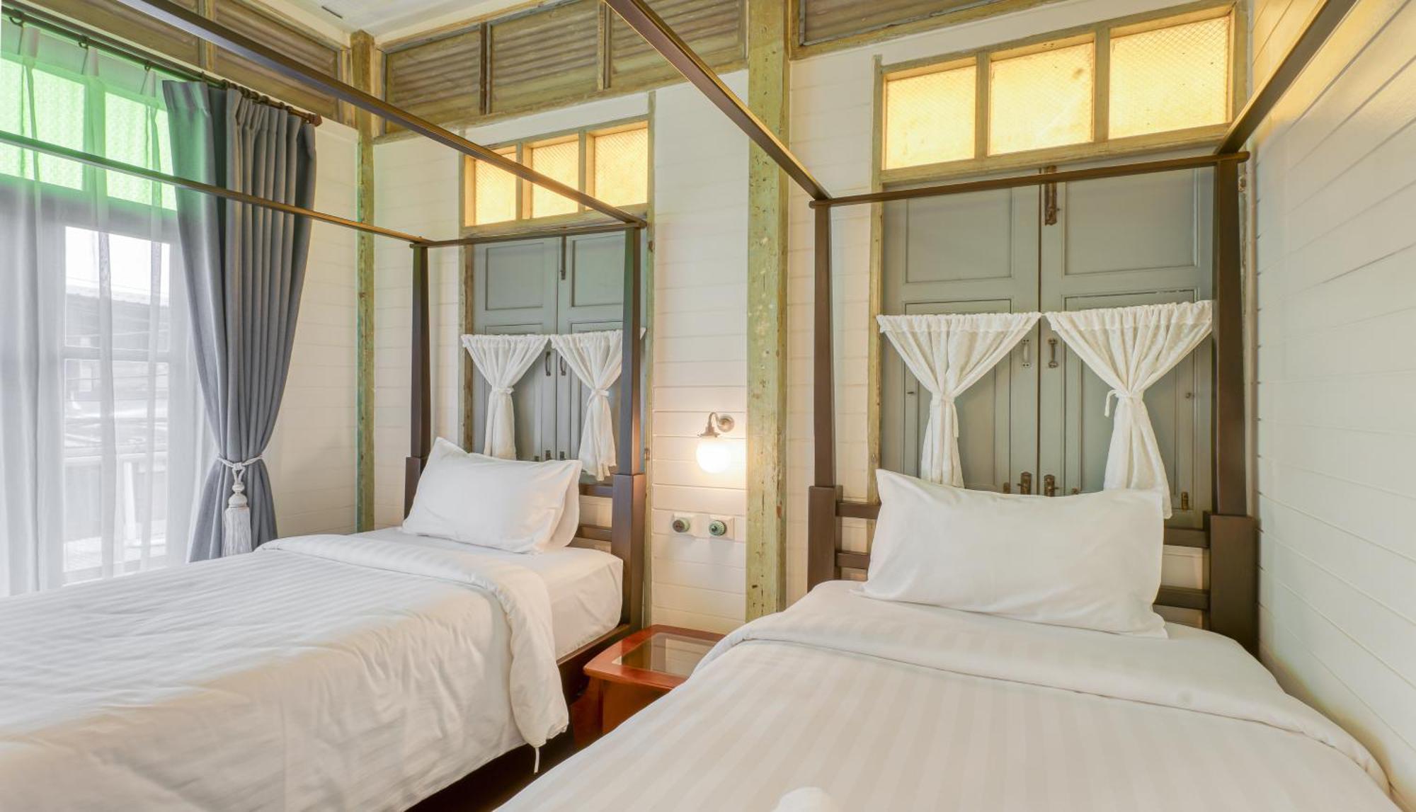 Bed and Breakfast Priya Boutique House Бангкок Екстер'єр фото