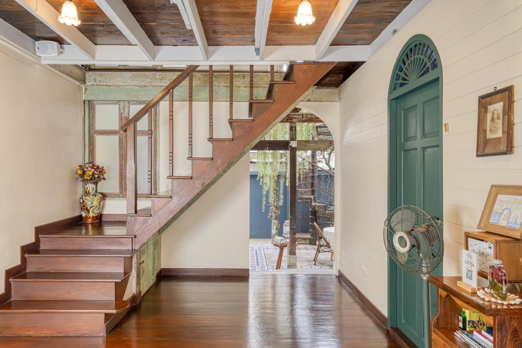 Bed and Breakfast Priya Boutique House Бангкок Екстер'єр фото