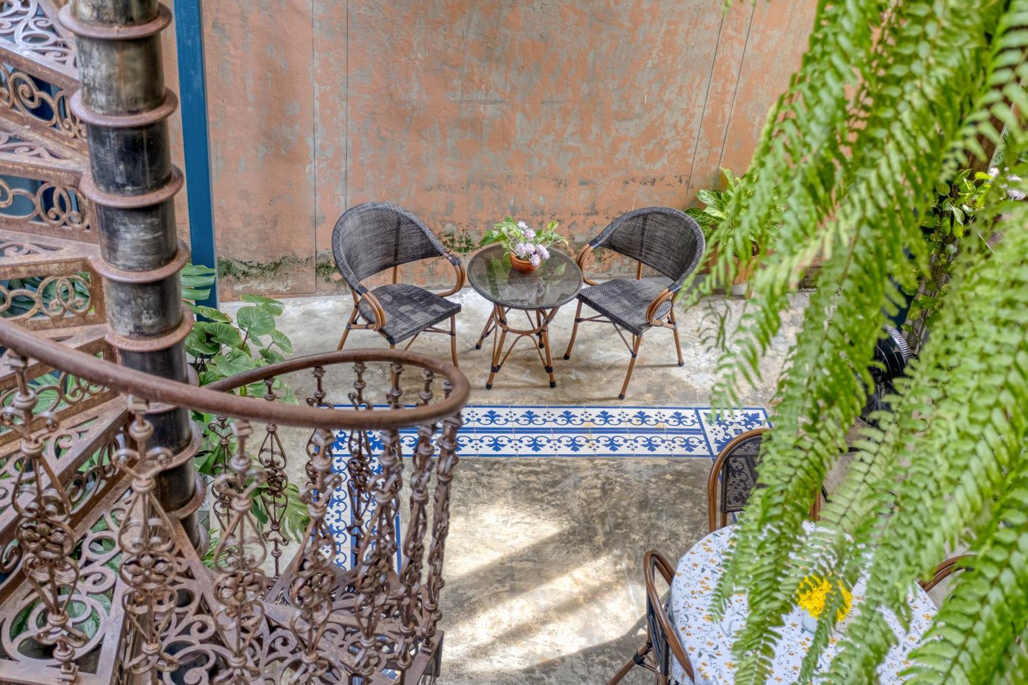 Bed and Breakfast Priya Boutique House Бангкок Екстер'єр фото