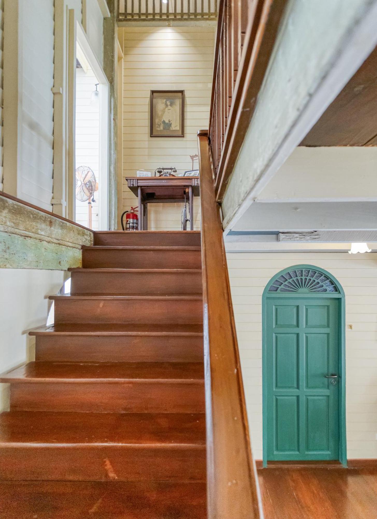Bed and Breakfast Priya Boutique House Бангкок Екстер'єр фото