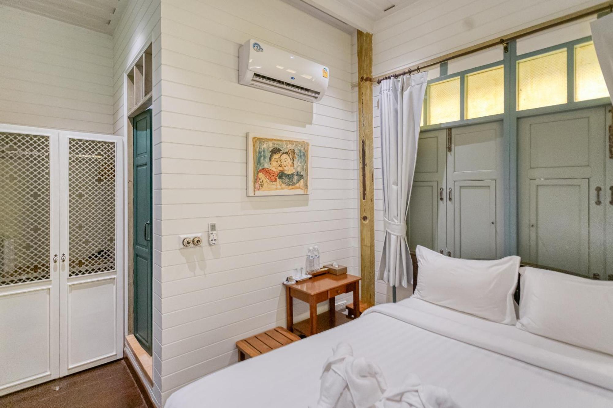 Bed and Breakfast Priya Boutique House Бангкок Екстер'єр фото