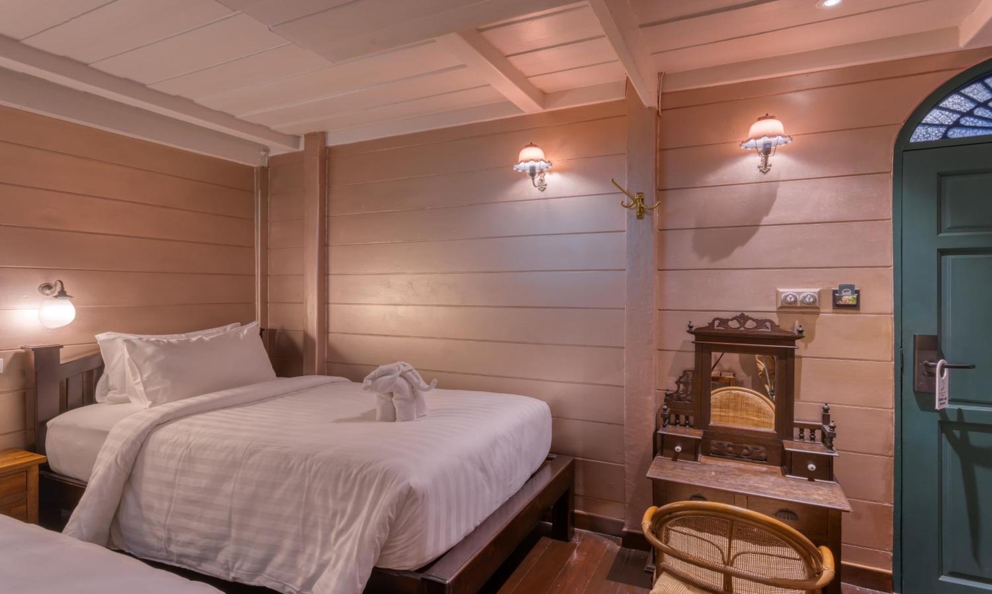 Bed and Breakfast Priya Boutique House Бангкок Номер фото