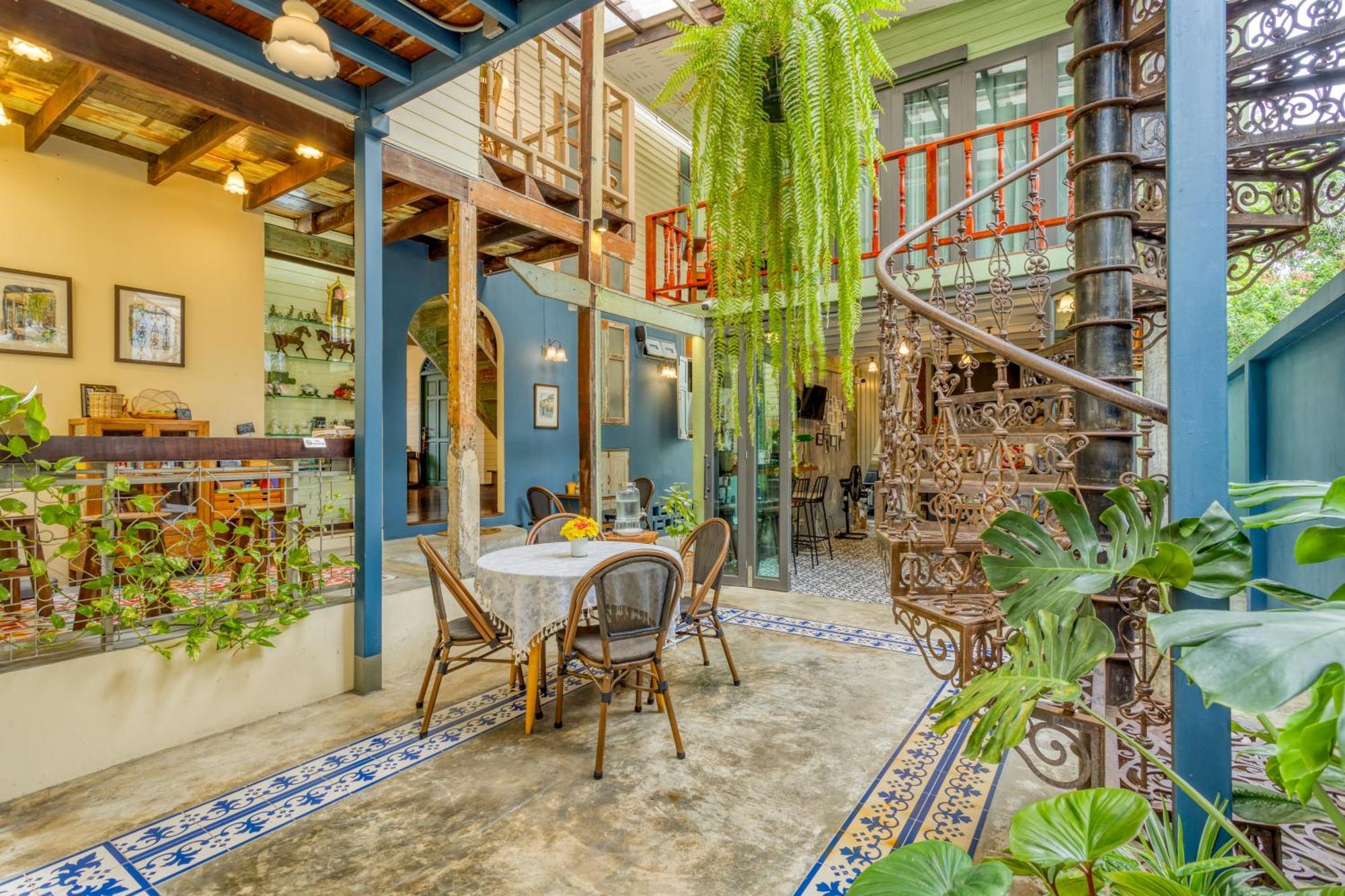 Bed and Breakfast Priya Boutique House Бангкок Екстер'єр фото