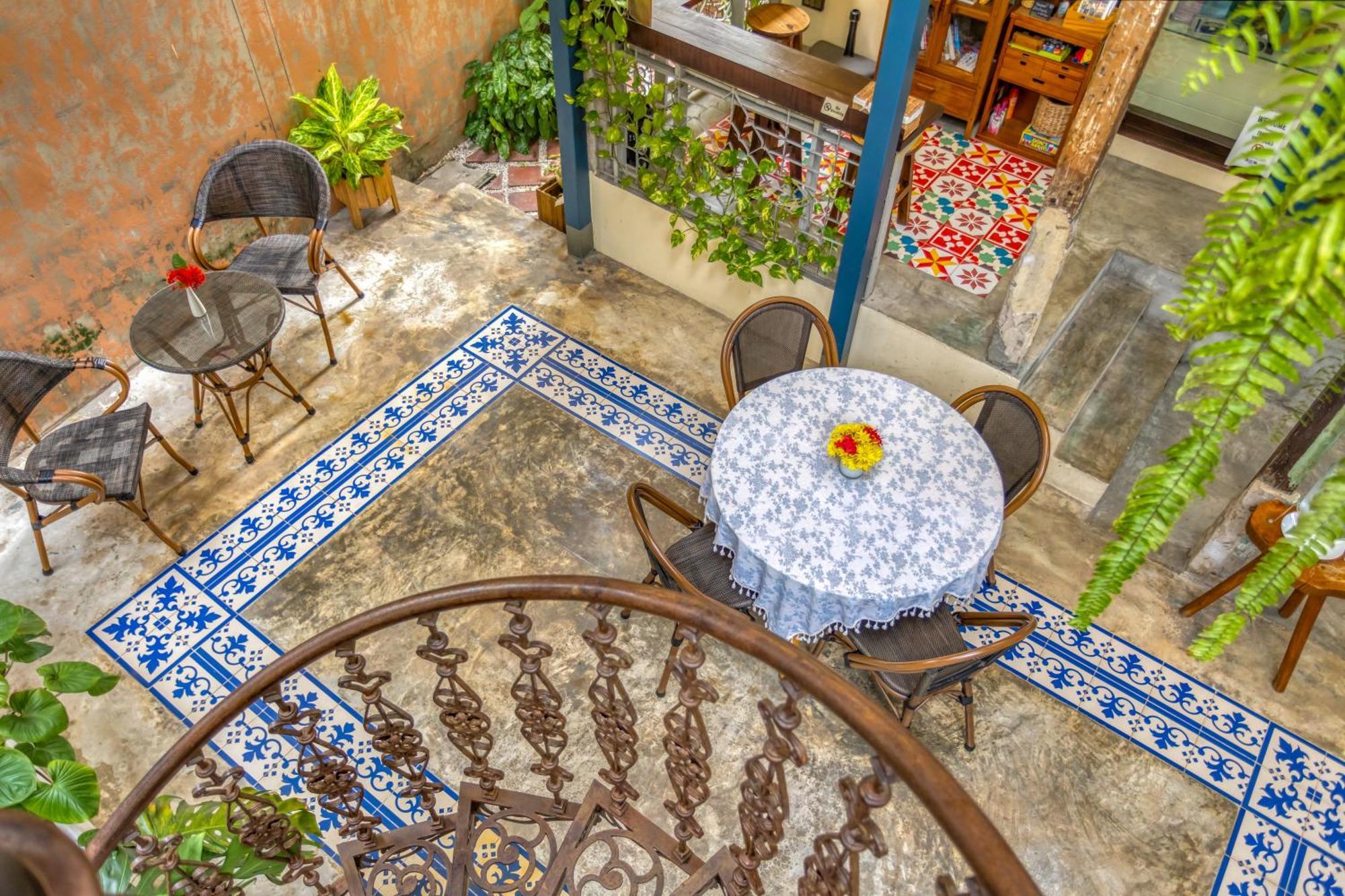Bed and Breakfast Priya Boutique House Бангкок Екстер'єр фото