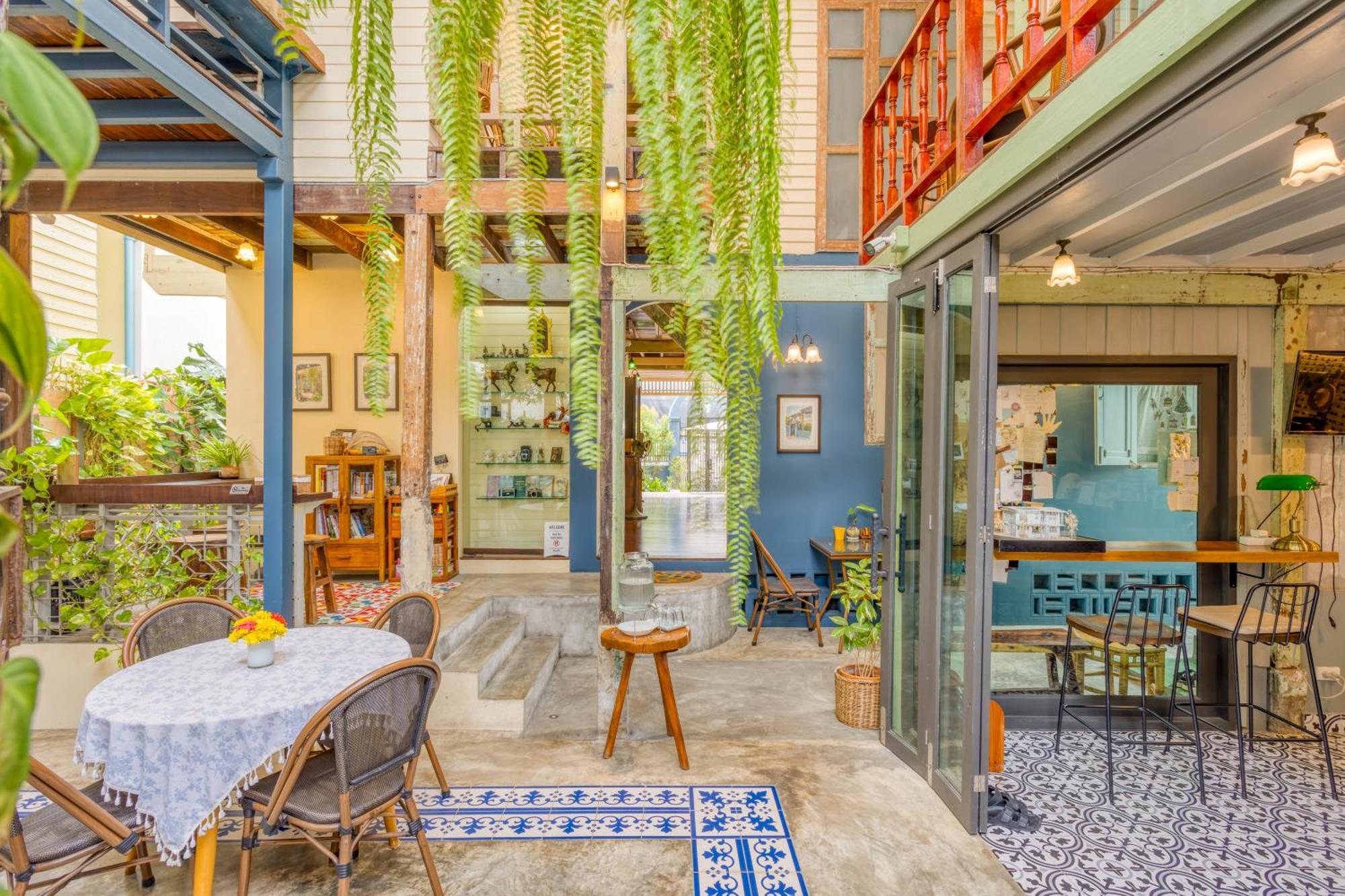 Bed and Breakfast Priya Boutique House Бангкок Екстер'єр фото